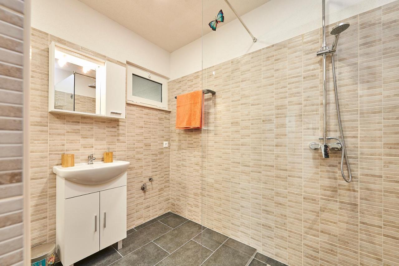 Studio Apartment Bascan Trogir Eksteriør bilde