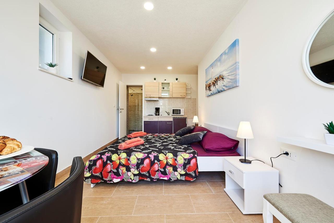 Studio Apartment Bascan Trogir Eksteriør bilde