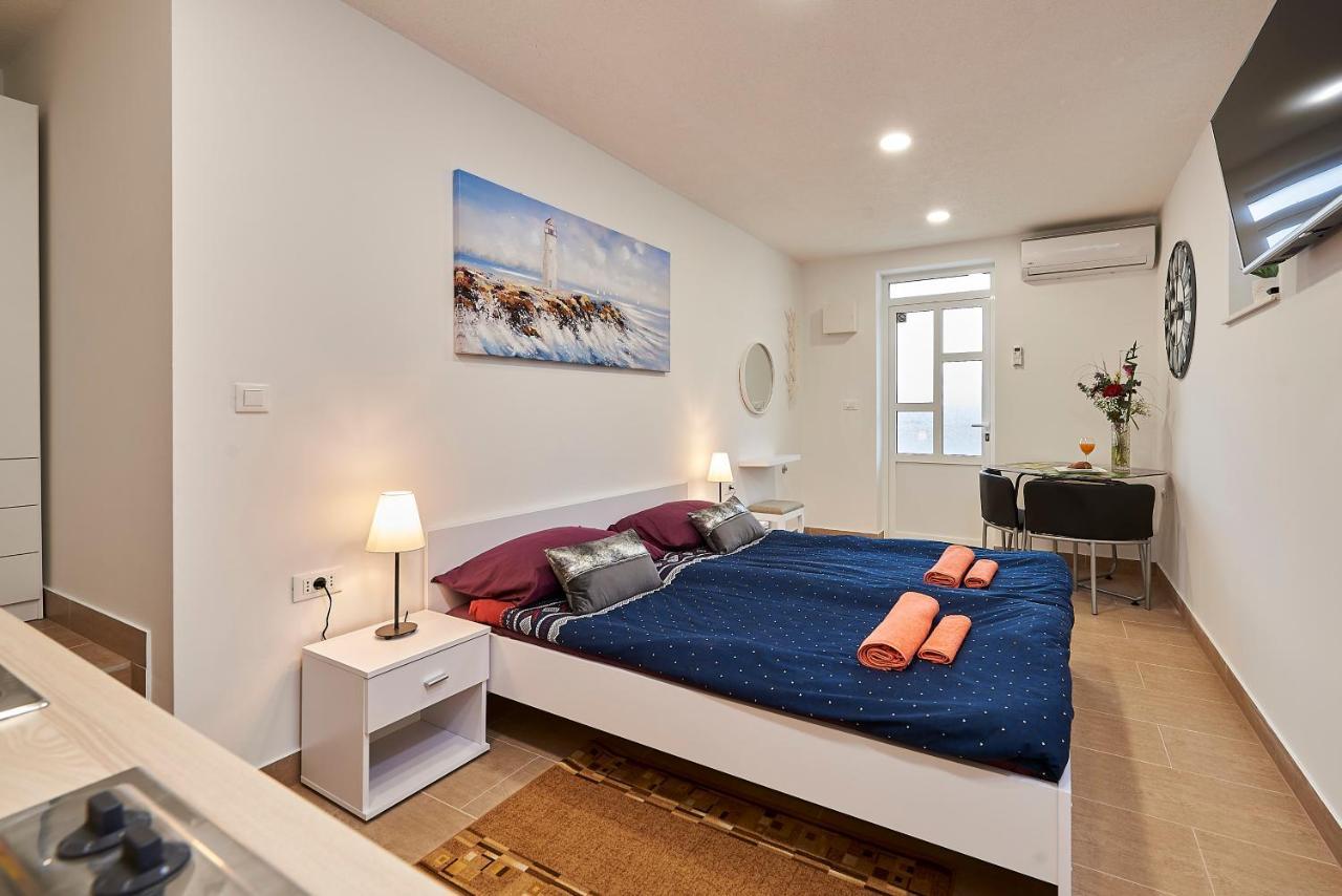 Studio Apartment Bascan Trogir Eksteriør bilde